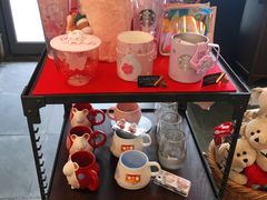 -星巴克(南宁民歌湖店)