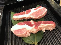 烤厚切黑香猪五花肉-烤路里·韩国品质自助烤肉(石路天虹4号店)
