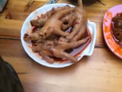 鸡爪-爆炸头阿姨小四川正宗川味小吃(无任何分店)