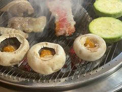 -围炉肉舍•炭烤活鳗•丹东海鲜烤肉(步行街店)