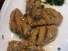 -Chom Cafe and Restaurant