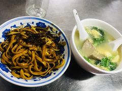 -珠宝街老左杂酱面馆