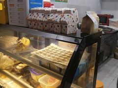 面包甜点陈列柜-蛋先生·爆蛋吐司(天一广场店)