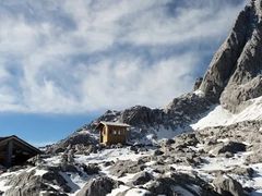 -玉龙雪山游客服务中心