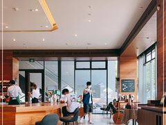 用餐区-星巴克臻选(广州二沙岛文立方店)