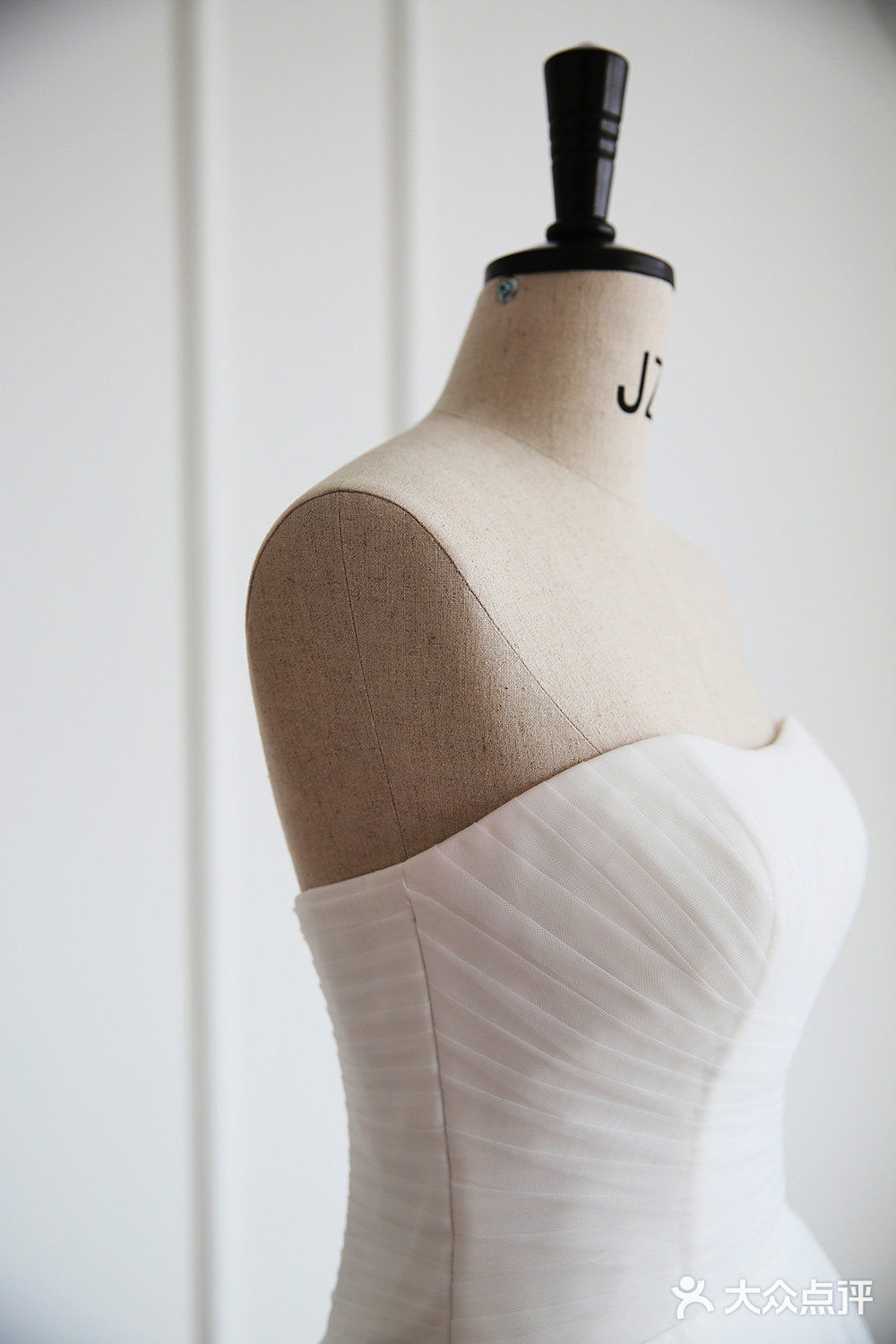 鱼骨婚纱礼服高级定制