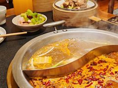 麻辣番茄鸳鸯锅-沸炉重庆老火锅(军事博物馆店)