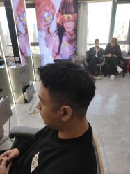 -藤野造型烫发染发