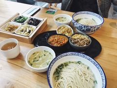 -朱洪元苏式面馆(绿宝广场店)