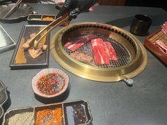 -铭牛烧肉·和牛海鲜自助(高新月牙湖店)