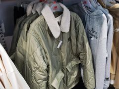 -New Balance(王府井奥莱·香江小镇店)