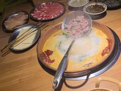 -洱火云南酸菜牛肉火锅(石景山当代商城店)