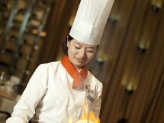 亲眼看大厨做菜-岳阳格兰云天大酒店太极名厨中餐厅