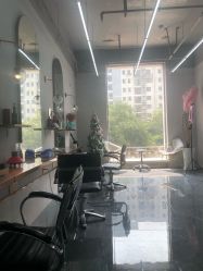 -茶发Salon·烫发染发理发