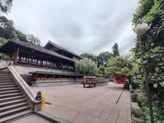 -峨眉山报国寺