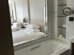 -上海漕河泾万丽酒店
