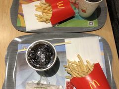 -麦当劳(金狮广场店)