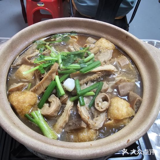 厨神见·霞姨阉鸡火锅·精品牛杂