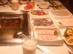 -海底捞火锅鲜切牛肉主题店(长寿路店)