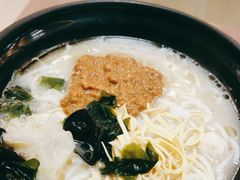 -灵芝妹子海鲜米线(瓦房店新玛特店)