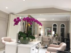 -e hair salon