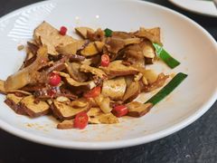 -鱼鲜饭香·招牌汽锅剁椒鱼头王