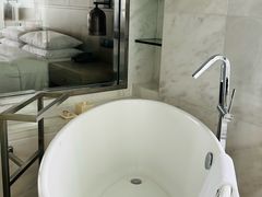 -上海漕河泾万丽酒店