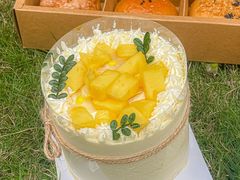 -顶东面包花园·生日蛋糕(世博店)