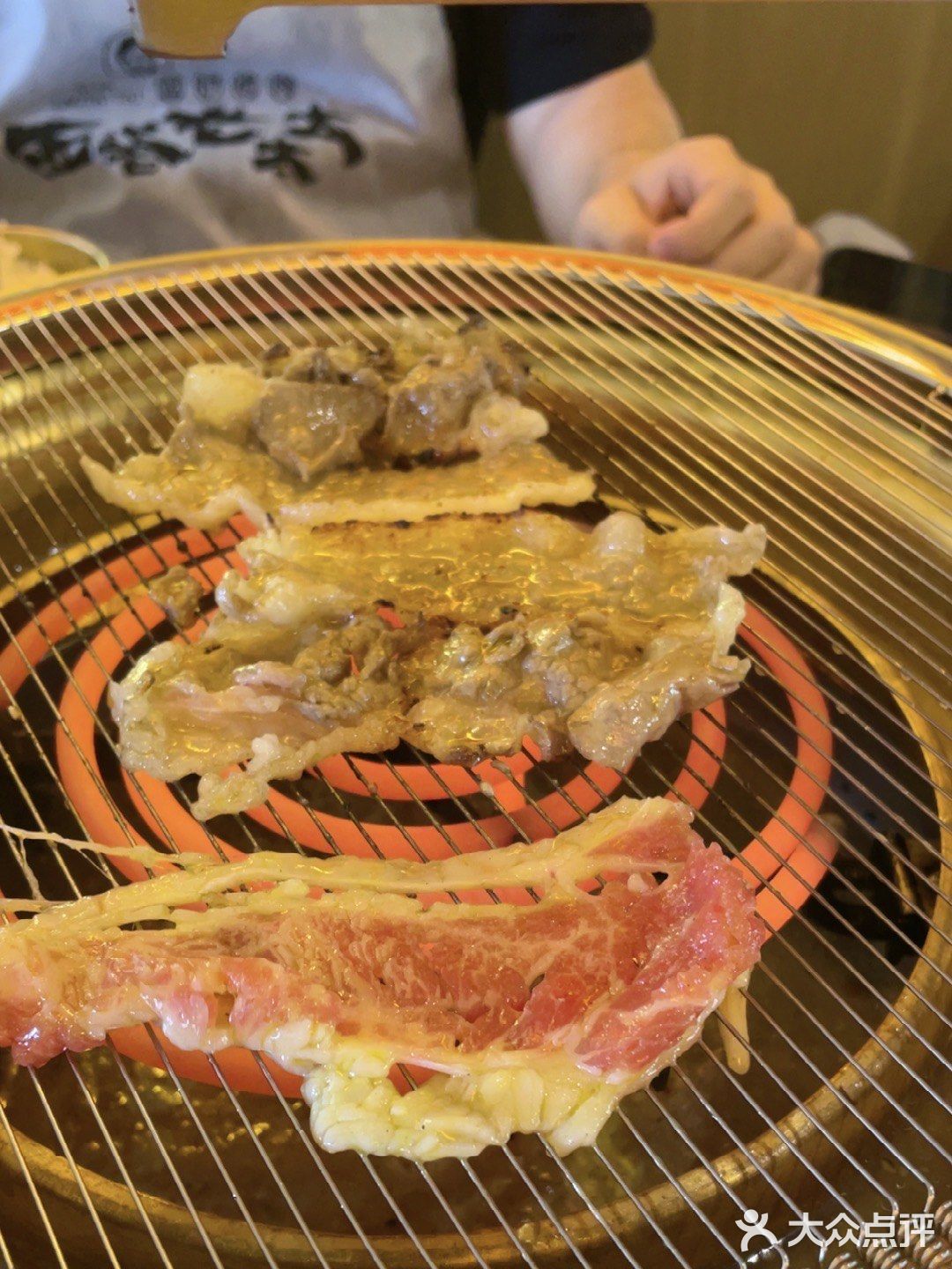 裕华万达三楼,扶梯上来就到了很好找!