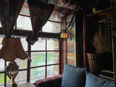 靠窗位-壹六猫窝(谷德店)