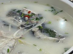 -美顺香食府鱼头老店(雪野湖店)