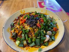 -拈签一笑黄牛肉辣卤串串