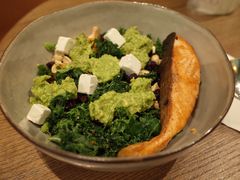 煎三文鱼牛油果色拉-Wagas(静安嘉里中心店)