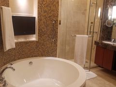 -汕尾巴黎半岛酒店