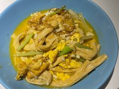 -阿瓦山寨·湘菜现炒·剁椒鱼头王(咸阳总店)