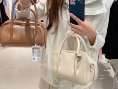 -URBAN REVIVO(欢乐海岸购物中心店)