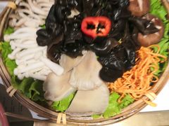 -尚尚仙·酸汤猪手·猪肚鸡火锅(华联万柳购物中心店)