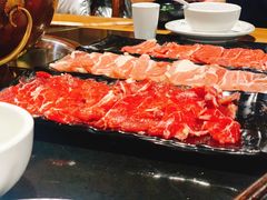 -果松木炭酸菜铜火锅·外婆参鸡汤