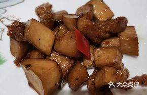 Black Pepper Beef with King Oyster Mushroom