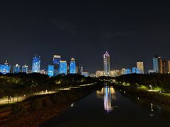 -万绿园