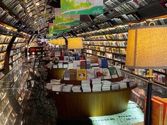 -钟书阁(珍园店)