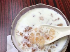 牛奶桃胶-周大娘牛乳(旧寨古村总店)