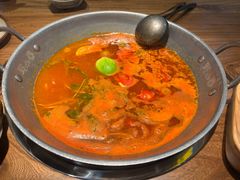 -野山舂·贵州现舂酸汤火锅(鸿通城店)