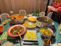 -牟记江湖重庆地标特色菜鱼蛋海鲜羊蝎子(巴南区黑金冠十多年好店)