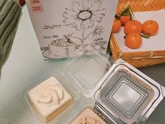 -红宝石·鲜奶小方·海派西点房(长阳店)