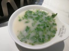 -洪氏嗨捞·广东猪肚鸡·椰子鸡火锅(西咸万象城店)