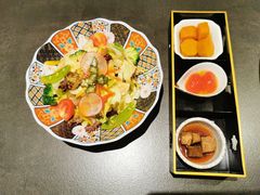 -铭牛烧肉·和牛海鲜自助(高新月牙湖店)