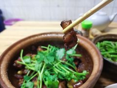 腊肠排骨煲-海口滨海新村143号海南老字号炒菜店