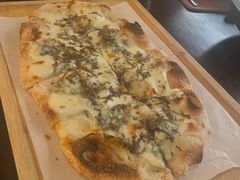 -卡佩罗意大利餐厅及酒吧Al Cappello Trattoria