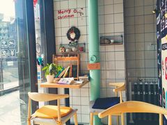 -蜜蜂小象·榴莲千层蛋糕(时代汇11栋店)